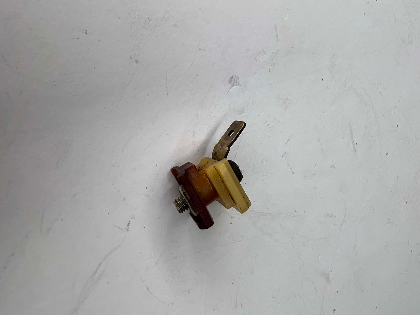 Used Datsun 1200 Distributor Insulator